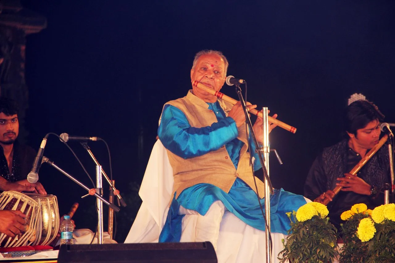 Hariprasad Chaurasia playing the bansuri, the bamboo flute of Hindustani music