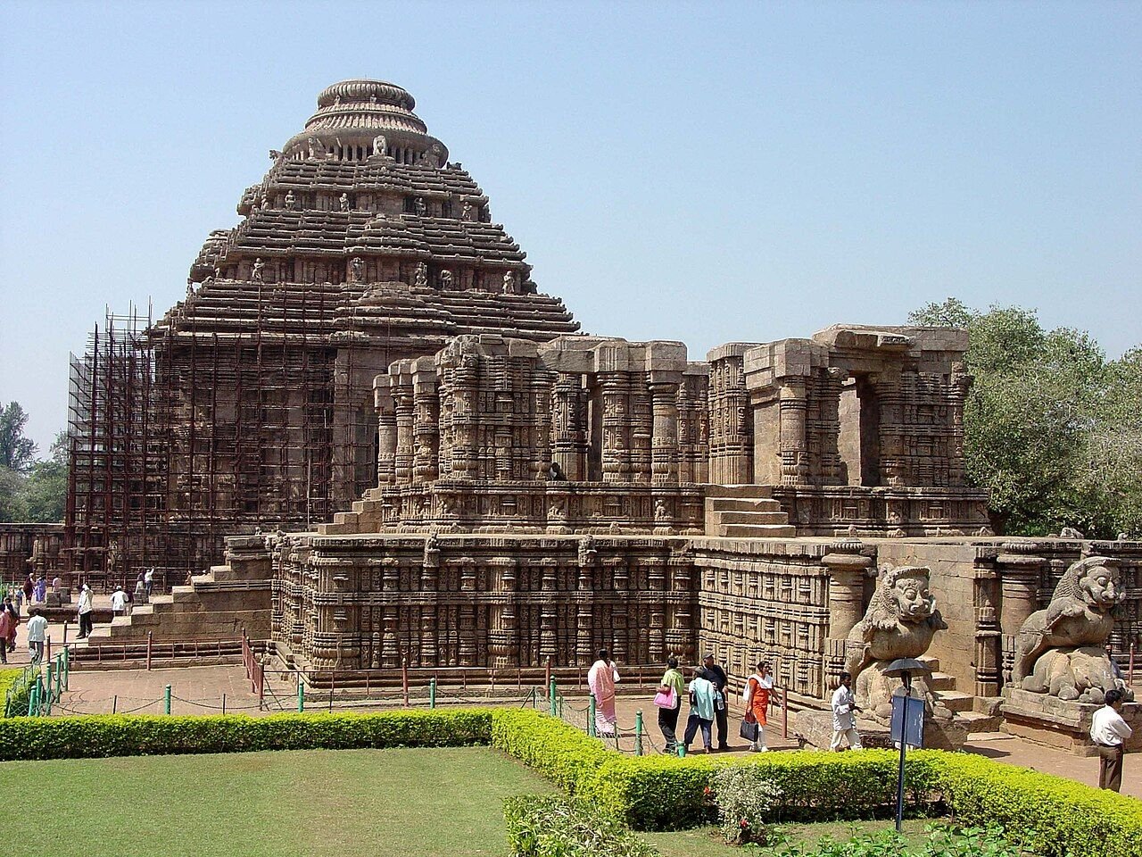 The mandapa of the Konark Sun Temple in Odisha photographed in 2005